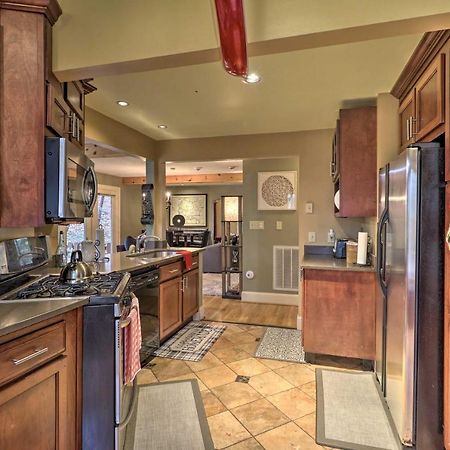 Cozy Conyers Cabin With Fireplace And Pool Table! Екстер'єр фото