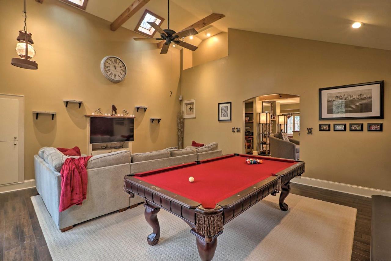 Cozy Conyers Cabin With Fireplace And Pool Table! Екстер'єр фото