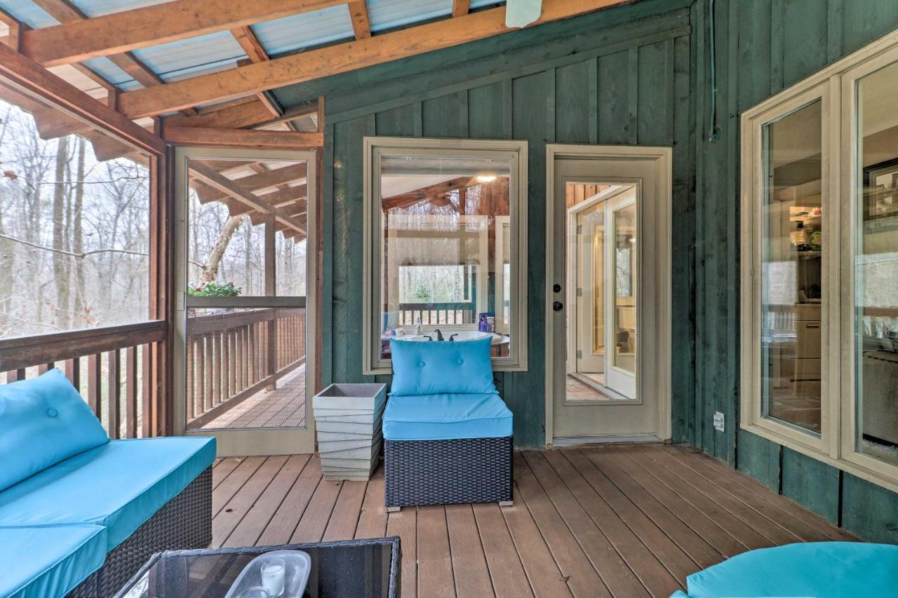 Cozy Conyers Cabin With Fireplace And Pool Table! Екстер'єр фото